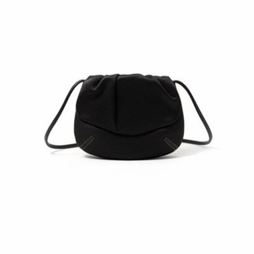 Fossil Black Small Leather Flap Crossybody Bag Everyday Minimalist Chic Luxe